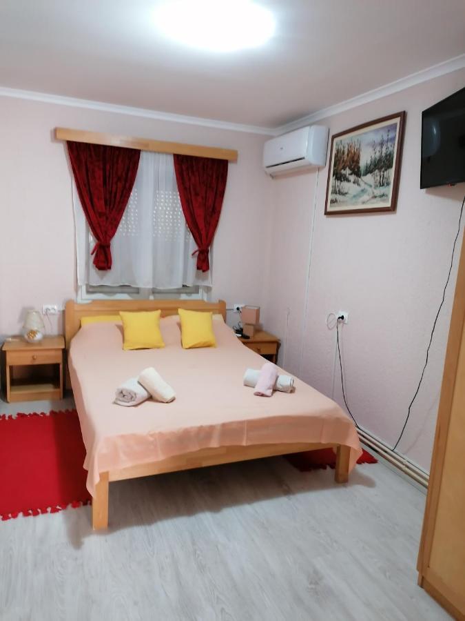 Hacijenda Mali Raj Apartment Palic Exterior photo